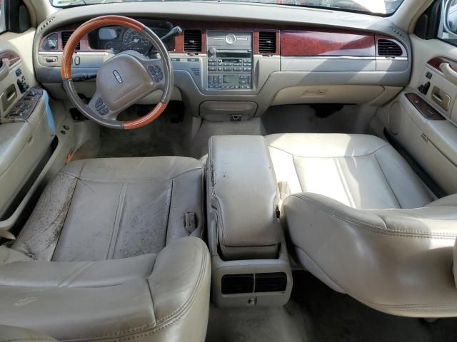 2004 Lincoln Town Car Ultimate