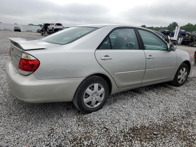 2005 Toyota Camry LE