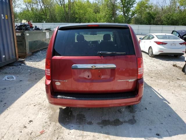 2010 Chrysler Town & Country LX