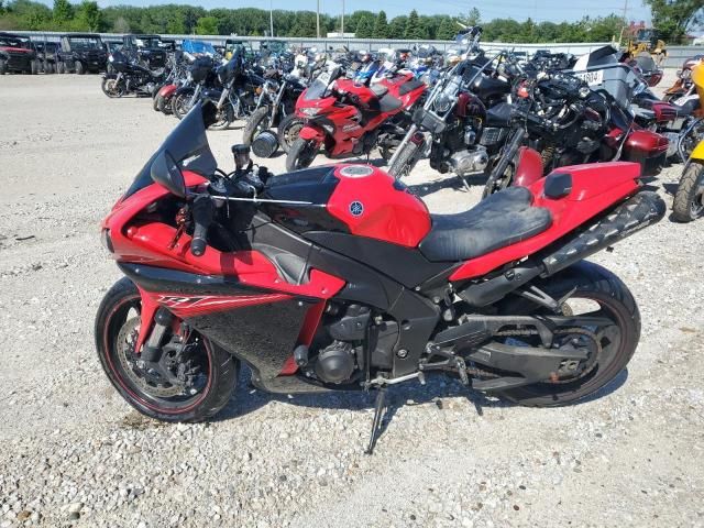 2013 Yamaha YZFR1