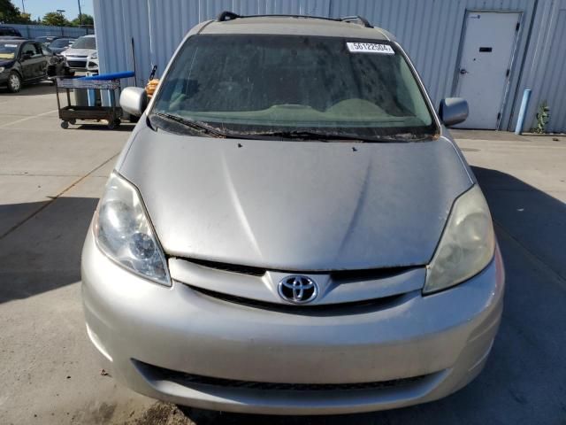 2008 Toyota Sienna XLE