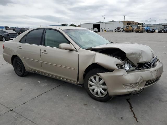 2005 Toyota Camry LE