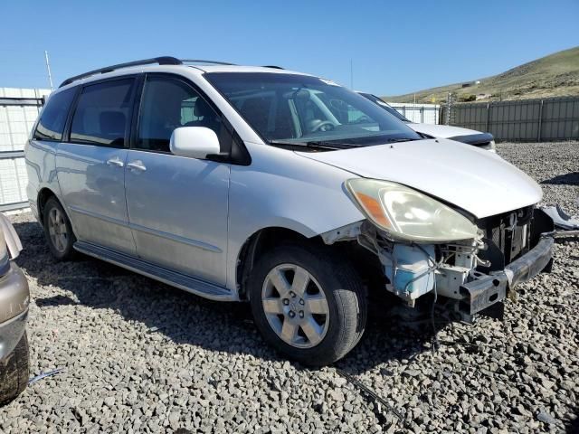 2004 Toyota Sienna XLE