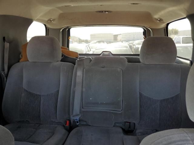 2004 Chevrolet Tahoe C1500