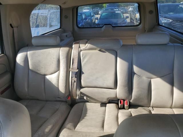 2004 Chevrolet Suburban C1500