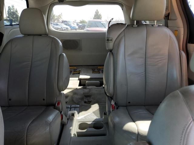 2011 Toyota Sienna XLE