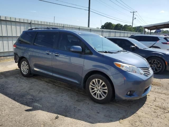 2014 Toyota Sienna XLE