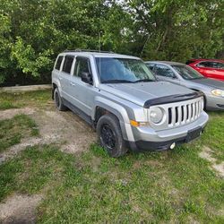 Salvage cars for sale from Copart Rogersville, MO: 2012 Jeep Patriot Sport
