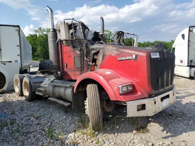 2005 Kenworth Construction T800