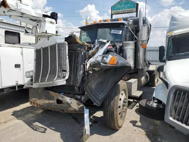 1999 Peterbilt 379