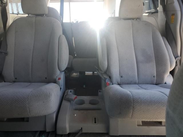 2014 Toyota Sienna LE