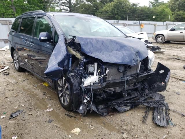 2019 Toyota Sienna XLE