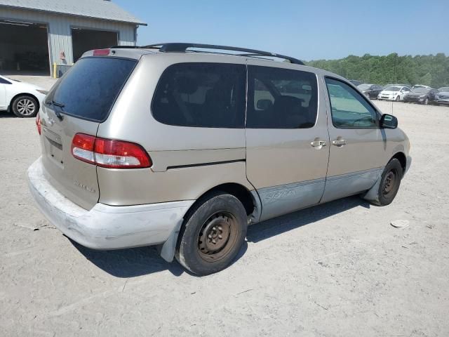 2003 Toyota Sienna CE