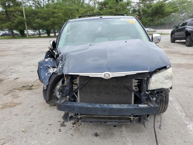 2008 Chrysler Town & Country Limited