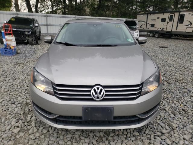 2013 Volkswagen Passat SE