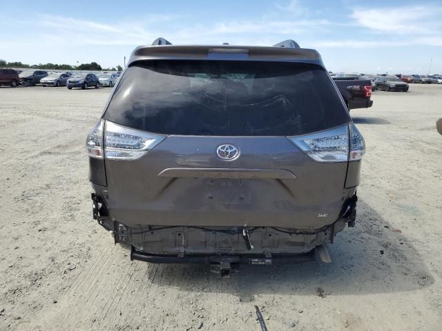 2016 Toyota Sienna SE