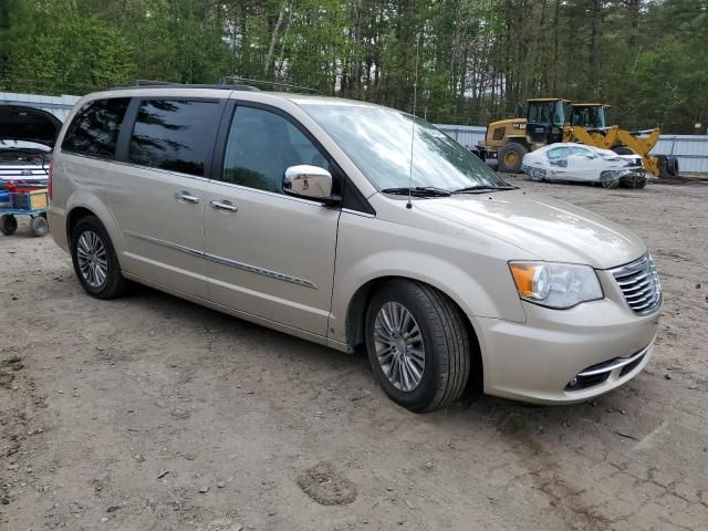 2013 Chrysler Town & Country Touring L