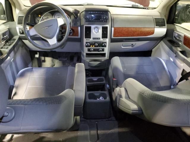 2009 Chrysler Town & Country Touring