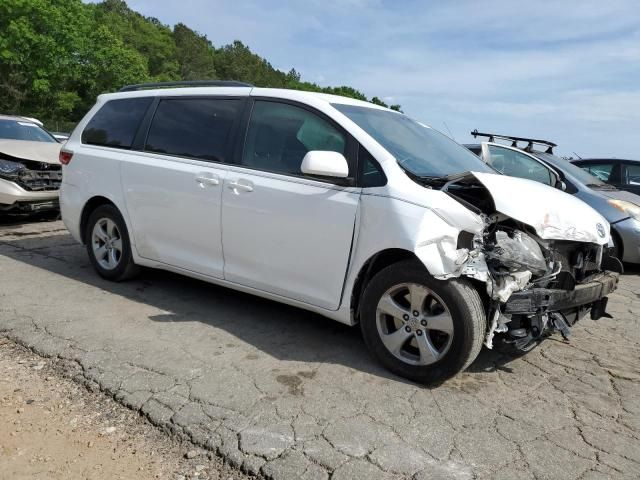 2015 Toyota Sienna LE