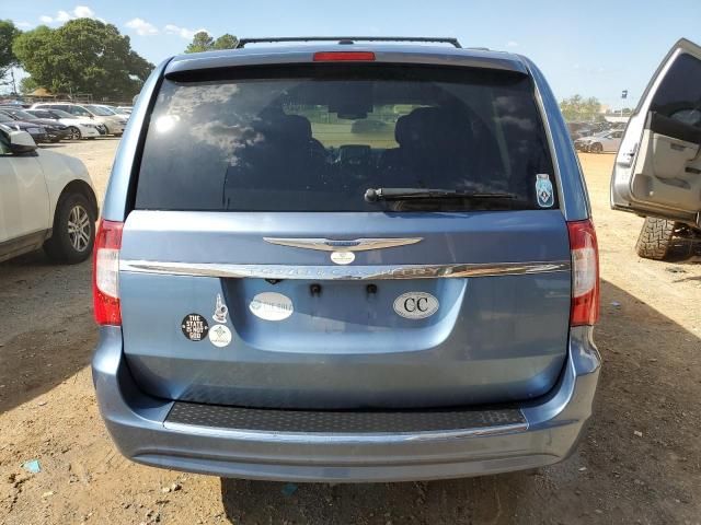 2012 Chrysler Town & Country Touring L