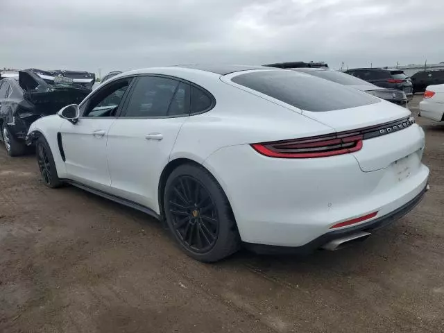 2017 Porsche Panamera 2