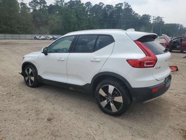 2020 Volvo XC40 T5 Momentum