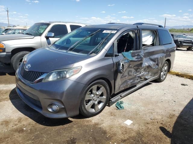 2014 Toyota Sienna Sport