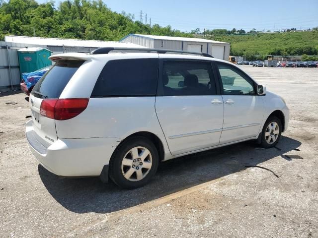 2004 Toyota Sienna XLE