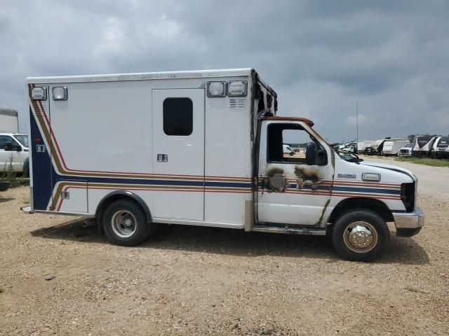 2019 Ford Econoline E350 Super Duty Cutaway Van