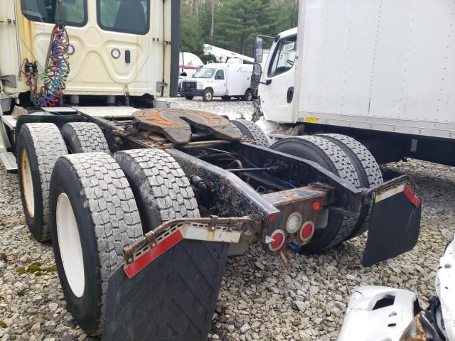 2021 Freightliner Cascadia 126