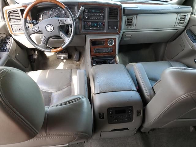 2004 Cadillac Escalade Luxury