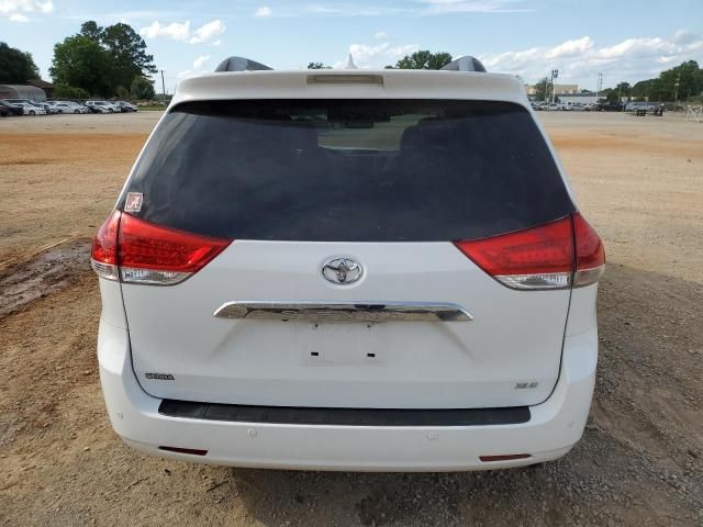 2014 Toyota Sienna XLE