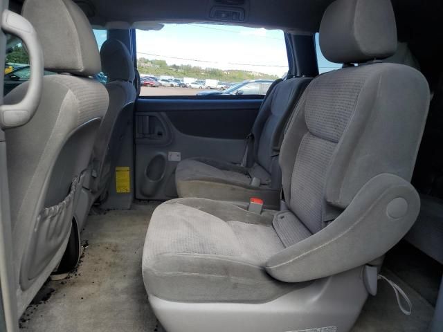 2006 Toyota Sienna CE