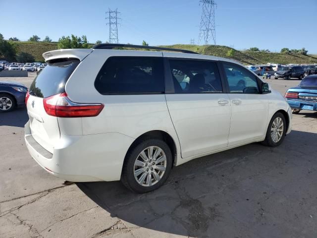 2017 Toyota Sienna XLE