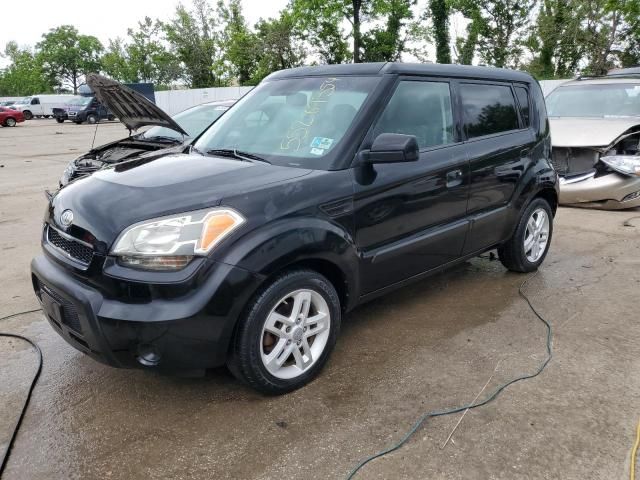 2010 KIA Soul +