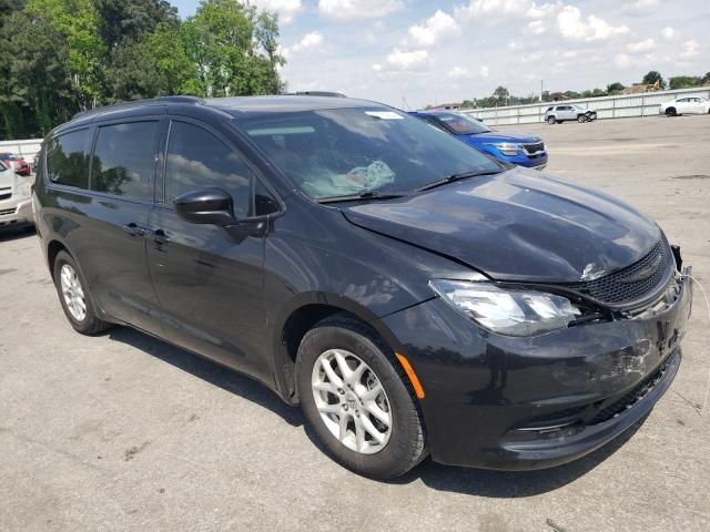 2021 Chrysler Voyager LXI