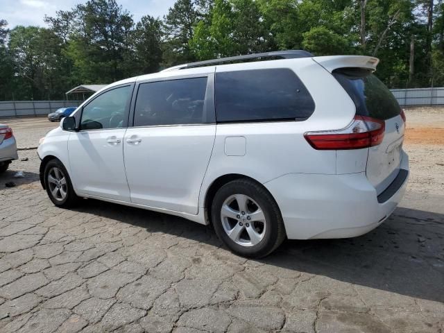 2015 Toyota Sienna LE