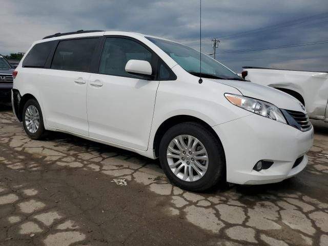 2013 Toyota Sienna XLE