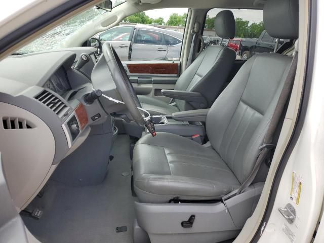 2009 Chrysler Town & Country Touring