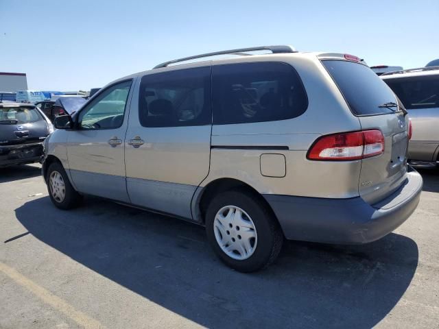 2001 Toyota Sienna LE