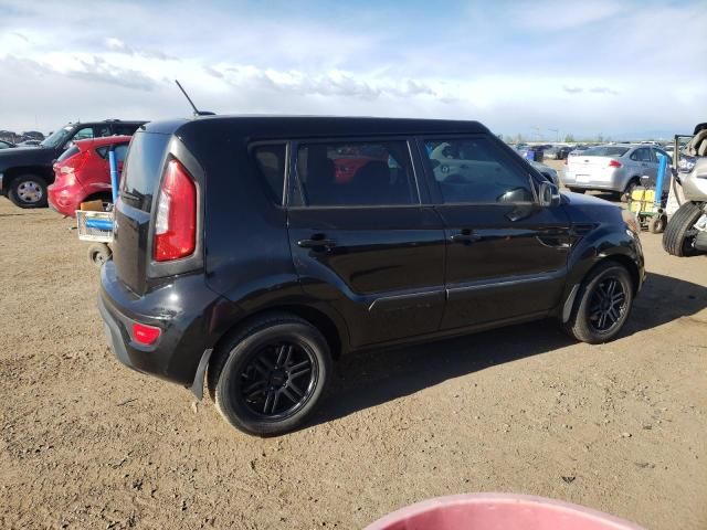 2013 KIA Soul +