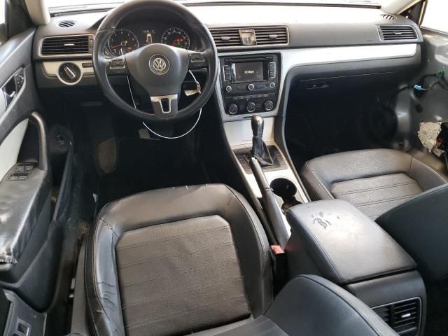 2013 Volkswagen Passat SE