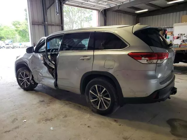 2018 Toyota Highlander SE