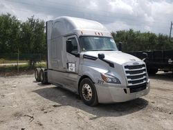 Salvage trucks for sale at West Palm Beach, FL auction: 2018 Freightliner Cascadia 126