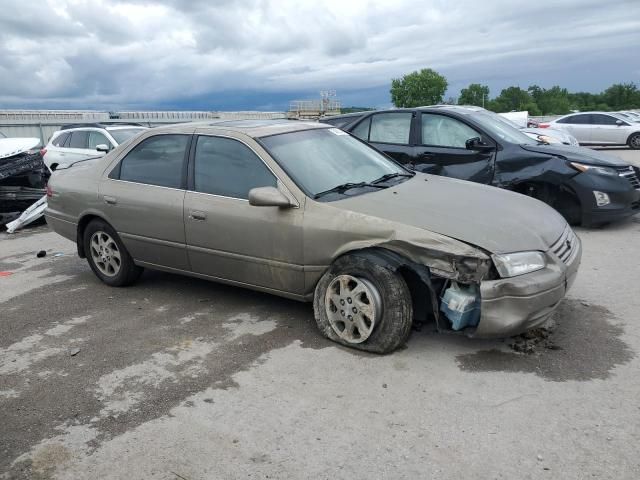 1999 Toyota Camry LE