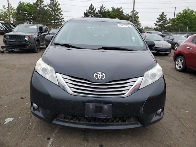 2017 Toyota Sienna XLE