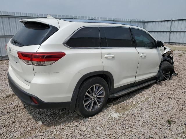 2019 Toyota Highlander SE