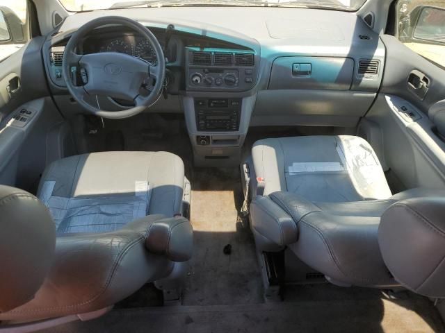 2000 Toyota Sienna LE