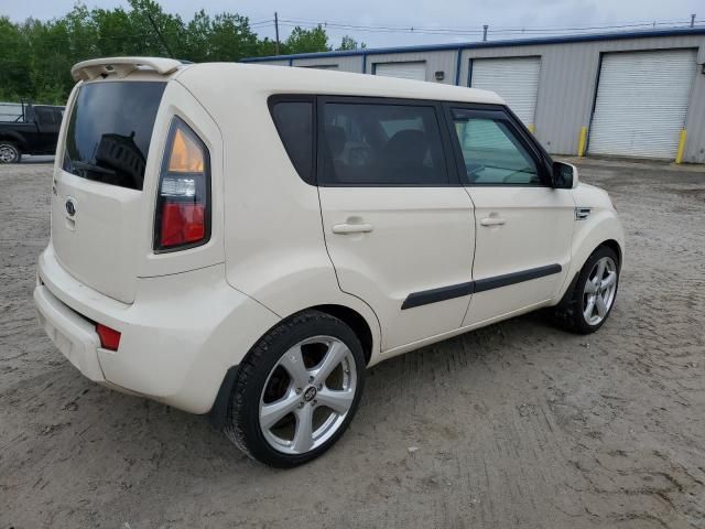 2011 KIA Soul +