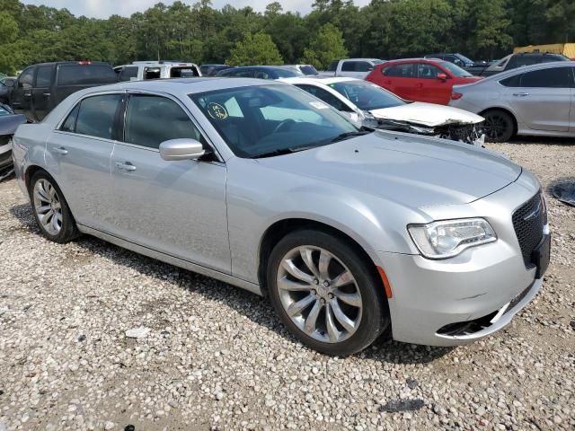 2020 Chrysler 300 Touring